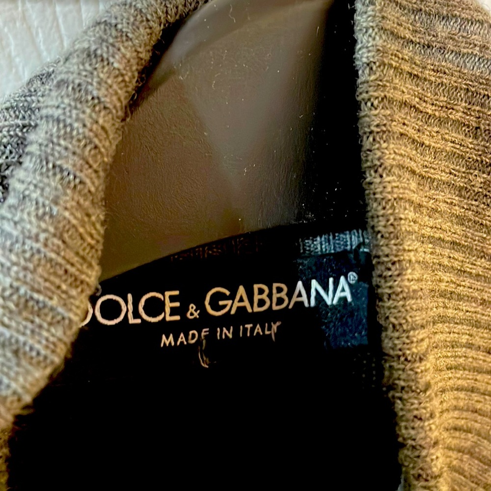 Dolce & Gabbanna beautiful sweater.